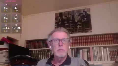 hotlux_54 online show from May 22, 2026, 8:36 pm