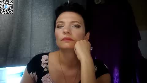 hotmamaqueen234 online show from June 11, 2026, 10:46 am
