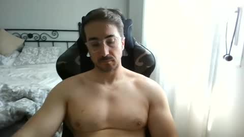 hotman_40_ online show from April 15, 2026, 10:22 am