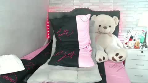 Snapshot of hotmaniacts chatting on December 16, 2024, 6:05 pm HotTrannyCock online show from December 16, 2024, 6:05 pm