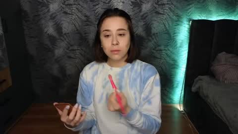 hotmariella online show from January 20, 2025, 1:28 am
