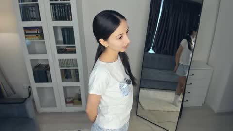 Cherry  online show from February 20, 2026, 8:16 am