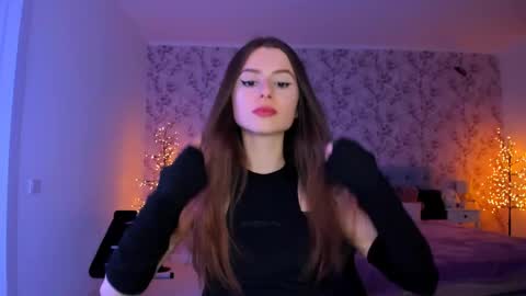 hotmolly_ online show from May 22, 2026, 6:46 pm