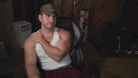 hotmuscles6t9 online show from October 8, 2025, 3:15 am