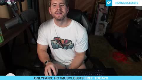 hotmuscles6t9 online show from November 20, 2025, 11:04 pm