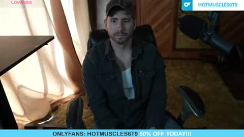 hotmuscles6t9 online show from July 14, 2026, 4:23 pm