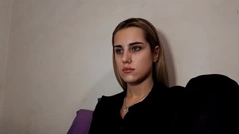 hotmusex online show from November 24, 2025, 1:44 pm