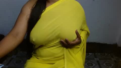 Snapshot of hotmuskan21 chatting on January 24, 2025, 5:21 pm Muskan online show from January 24, 2025, 5:21 pm