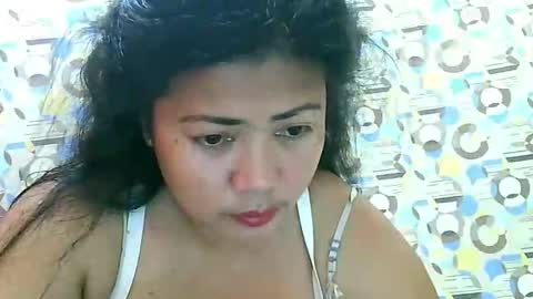 hotnathaly92 online show from April 18, 2026, 7:12 am