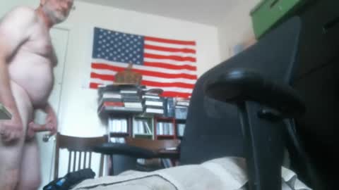 Snapshot of hotnawlhere chatting on October 26, 2025, 1:50 pm Carl Not really online show from October 26, 2025, 1:50 pm