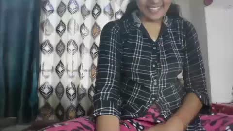 Snapshot of hotnsweetindian chatting on December 21, 2024, 8:39 am lola online show from December 21, 2024, 8:39 am