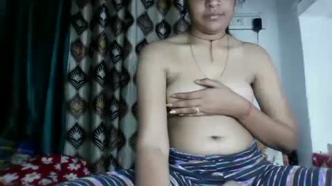 Snapshot of hotnsweetindian chatting on February 18, 2025, 2:27 pm lola online show from February 18, 2025, 2:27 pm