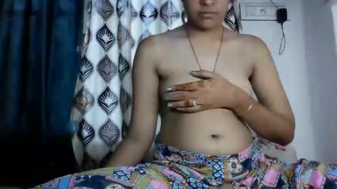 Snapshot of hotnsweetindian chatting on September 17, 2025, 5:20 am lola online show from September 17, 2025, 5:20 am