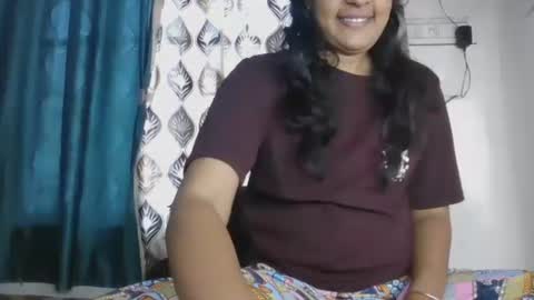 Snapshot of hotnsweetindian chatting on September 22, 2025, 5:31 am lola online show from September 22, 2025, 5:31 am
