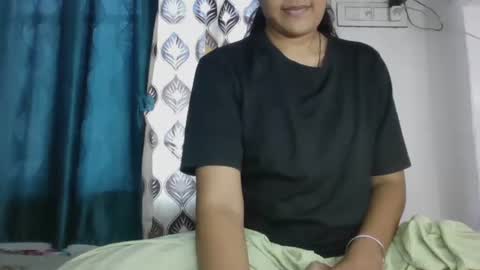 Snapshot of hotnsweetindian chatting on September 30, 2025, 5:56 am lola online show from September 30, 2025, 5:56 am