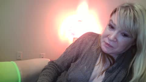Snapshot of hotpepperrose chatting on March 6, 2025, 5:00 pm hotpepperose online show from March 6, 2025, 5:00 pm