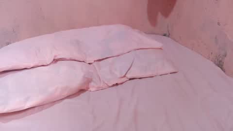 Snapshot of hotpink4u04 chatting on January 28, 2025, 3:36 am hotpink4u04 online show from January 28, 2025, 3:36 am