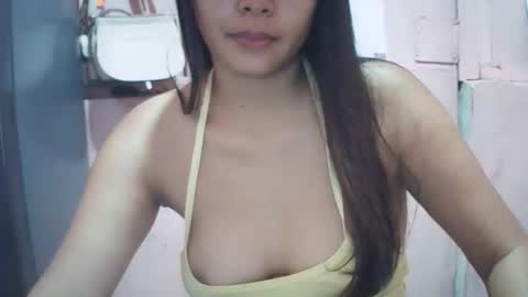 Snapshot of hotpink4u04 chatting on October 29, 2025, 9:27 pm hotpink4u04 online show from October 29, 2025, 9:27 pm