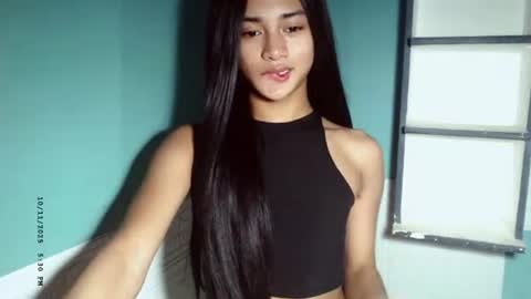 Snapshot of hotsexyaveryxx chatting on November 10, 2025, 9:30 am Suzete online show from November 10, 2025, 9:30 am