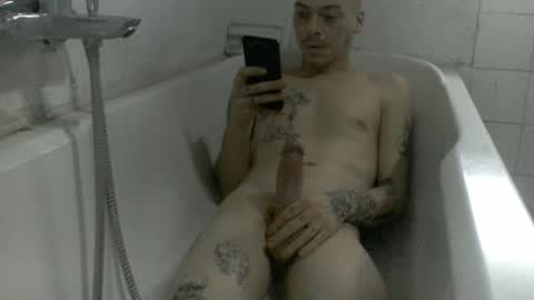 Snapshot of hotshot0509 chatting on December 27, 2024, 8:24 am big dick online show from December 27, 2024, 8:24 am