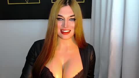 Snapshot of hotstellacumxxx chatting on December 18, 2024, 12:07 pm STELLA online show from December 18, 2024, 12:07 pm