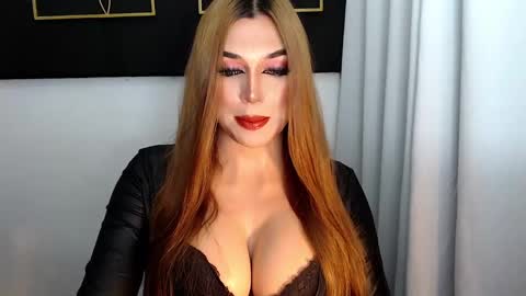 Snapshot of hotstellacumxxx chatting on December 22, 2024, 6:17 am STELLA online show from December 22, 2024, 6:17 am