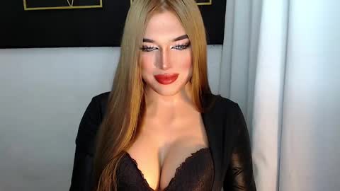 Snapshot of hotstellacumxxx chatting on January 18, 2025, 6:56 am STELLA online show from January 18, 2025, 6:56 am