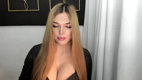 Snapshot of hotstellacumxxx chatting on March 10, 2025, 12:04 pm STELLA online show from March 10, 2025, 12:04 pm