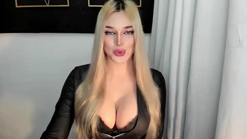 STELLA online show from November 17, 2025, 6:30 am