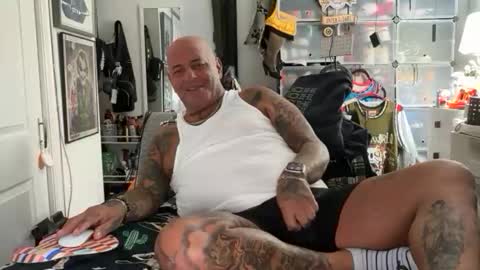 hotstuff775616 online show from October 25, 2025, 4:20 am