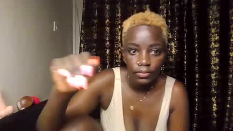 Amalia online show from February 2, 2026, 2:43 am