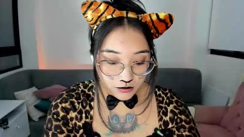 AMY online show from November 13, 2025, 9:03 pm