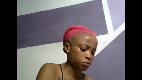 Snapshot of hottie_baddie14 chatting on November 3, 2025, 9:27 pm hottie baddie14 online show from November 3, 2025, 9:27 pm