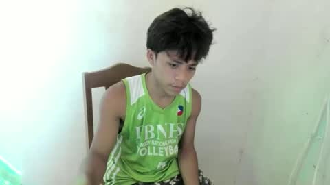 hottie_migs online show from April 11, 2026, 1:26 pm