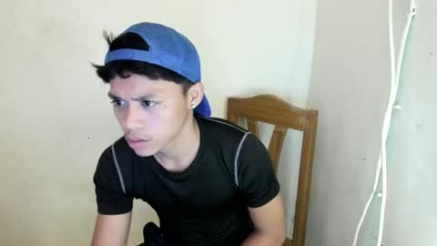 Snapshot of hottie_migs chatting on May 19, 2026, 8:48 pm hottie_migs online show from May 19, 2026, 8:48 pm