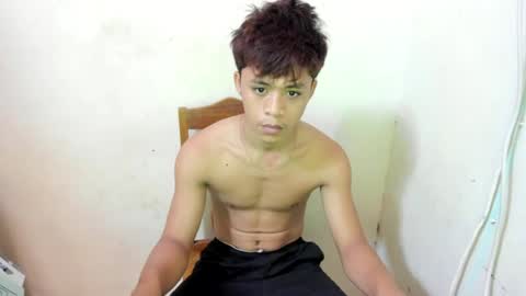 hottie_migs online show from July 8, 2026, 10:20 am
