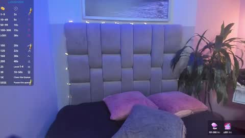 Snapshot of hottie_mine_ chatting on February 5, 2025, 7:53 pm 2pm - 9pm GMT-5 online show from February 5, 2025, 7:53 pm