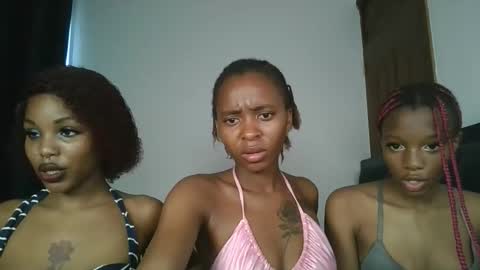 hottie_mistie online show from April 13, 2026, 9:37 am