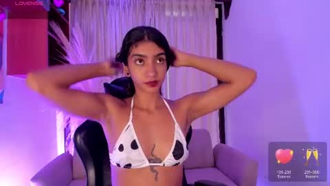 Snapshot of hottie_veronica chatting on July 7, 2026, 8:13 pm Veronica independent model online show from July 7, 2026, 8:13 pm