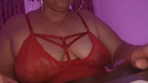 Snapshot of hottieauntie chatting on October 18, 2025, 7:03 pm sweetie Aunt online show from October 18, 2025, 7:03 pm
