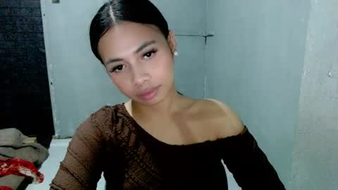 Snapshot of hottiescummerx chatting on July 10, 2026, 5:48 pm N I C A online show from July 10, 2026, 5:48 pm