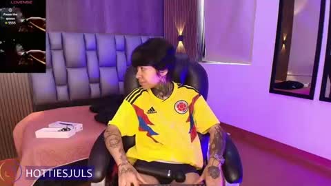 Juls online show from June 21, 2026, 6:32 pm