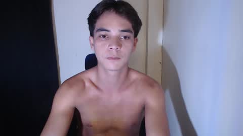 hottiespydie online show from December 21, 2025, 8:05 pm
