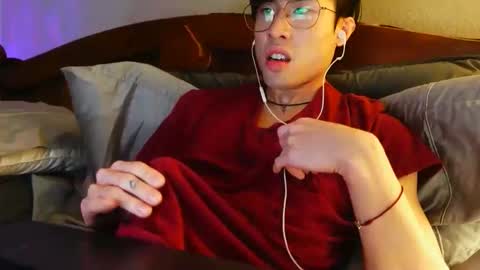 Snapshot of hottiewithabody101 chatting on February 19, 2026, 2:13 pm hottiewithabody101 online show from February 19, 2026, 2:13 pm