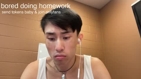 hottiewithabody101 online show from June 30, 2026, 1:56 pm