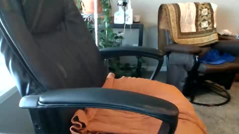 Hottop 1981 online show from April 29, 2026, 12:59 am