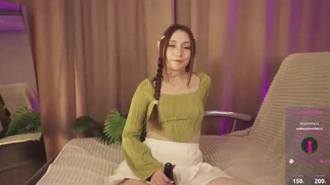 hottpeachh online show from October 16, 2025, 5:25 pm