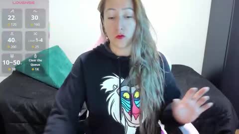 hottychrystal online show from April 3, 2026, 1:36 am