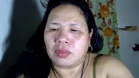 hottycrissy4u online show from April 25, 2026, 12:41 pm