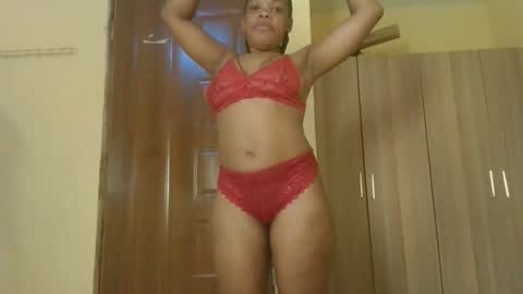 Hottykiki online show from September 19, 2025, 11:38 pm